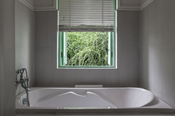 Fiberglass Tub Installation in Euclid