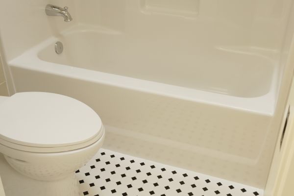 Fiberglass Tub Replacement in Euclid